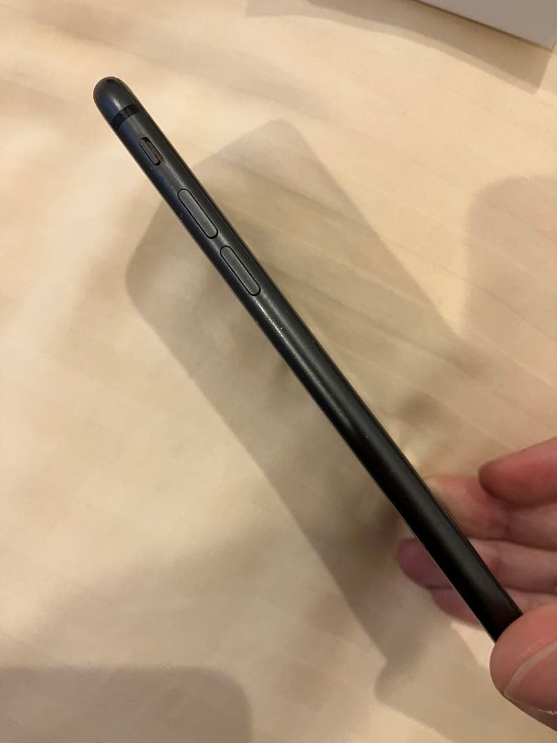 ♡*様 iPhone8 本体　スペースグレー