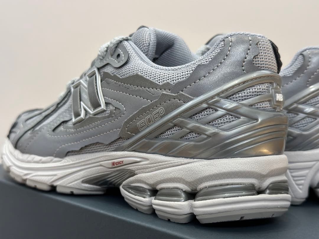 ち*る様 定価以下！New Balance M1906DH 23.0㎝ ニューバ