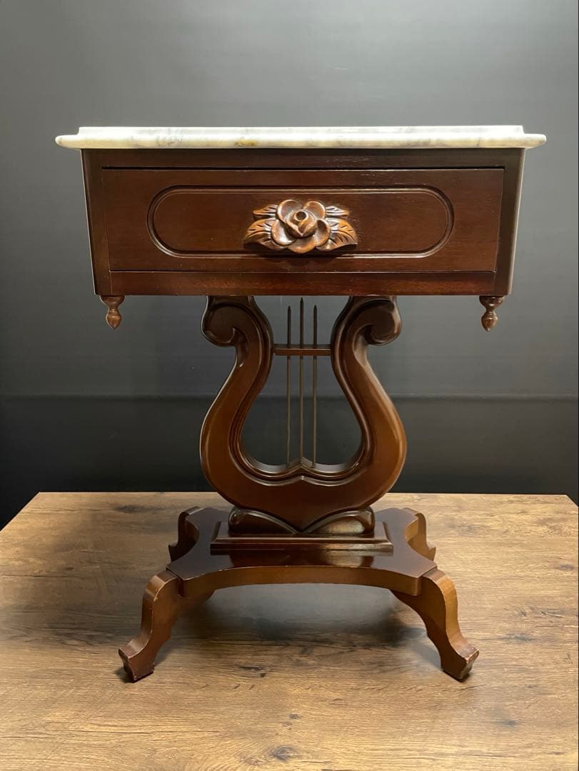 イタリア製　大理石　ハープ　サイドテーブル