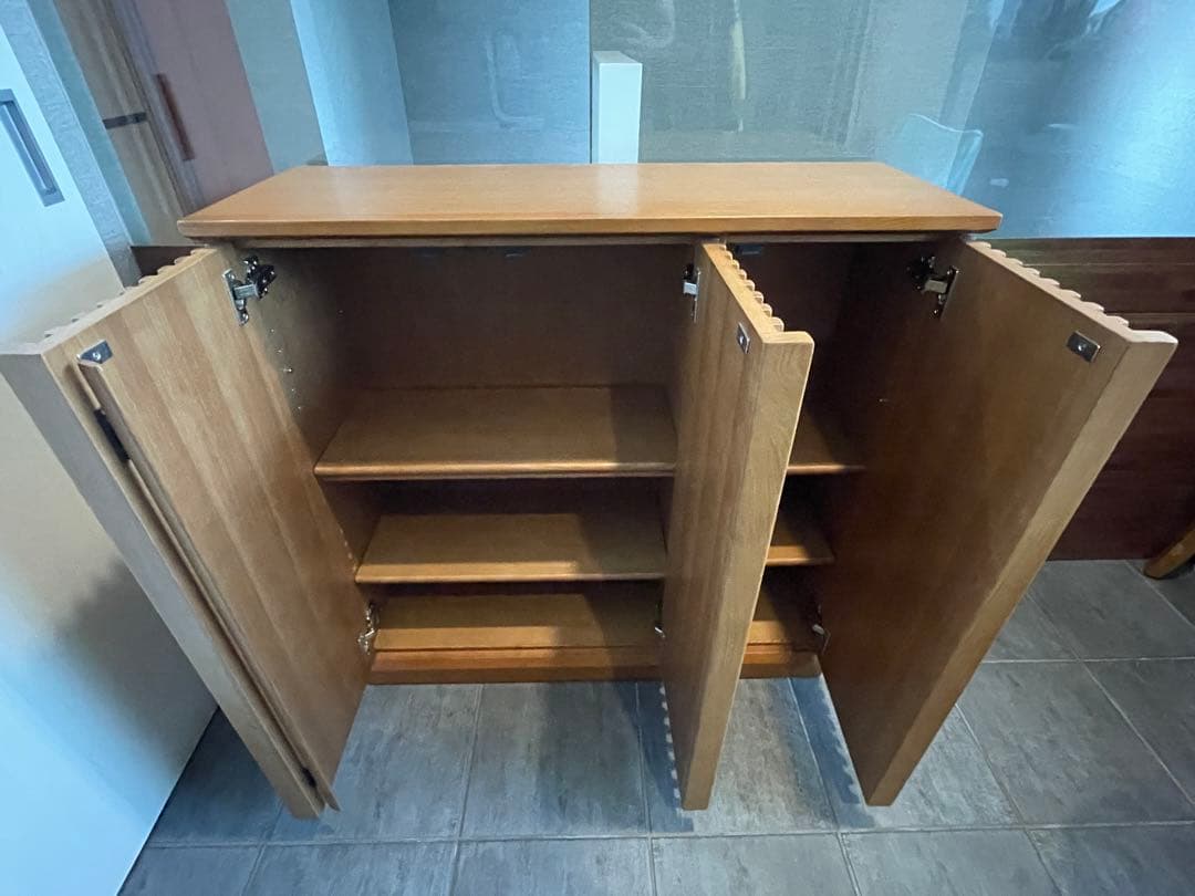 iwa-chan　■天然木 縦格子キャビネット/サイドボード W89cm■