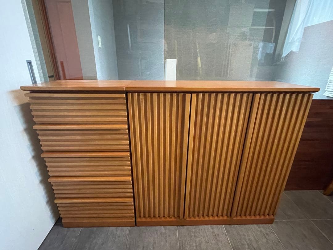 iwa-chan　■天然木 縦格子キャビネット/サイドボード W89cm■