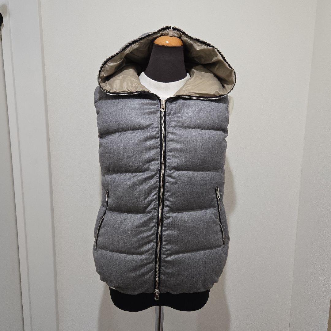 DUVETICA　フード付きダウンベスト　42　Gray　ギャランティカード付