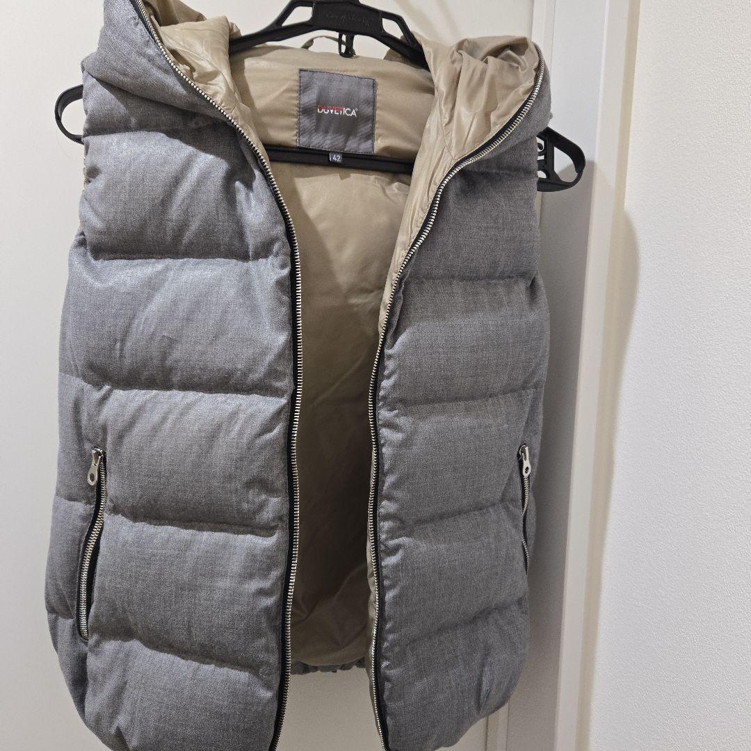 DUVETICA　フード付きダウンベスト　42　Gray　ギャランティカード付