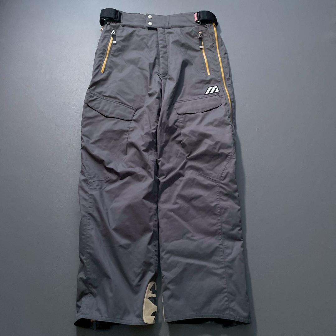 【高機能】MIZUNO　スキーウェア 上下セット L ブレスサーモ 防寒 防水