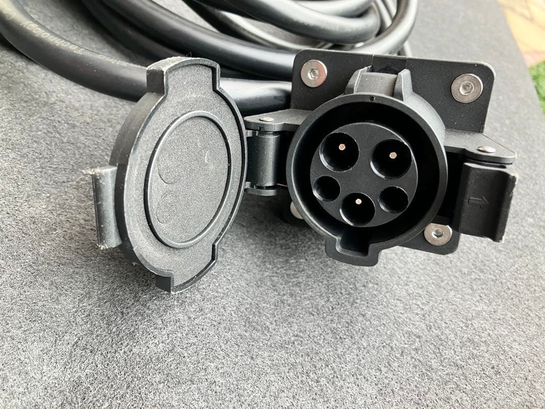 リ*ー様 EV充電ケーブル200V普通充電 約6m