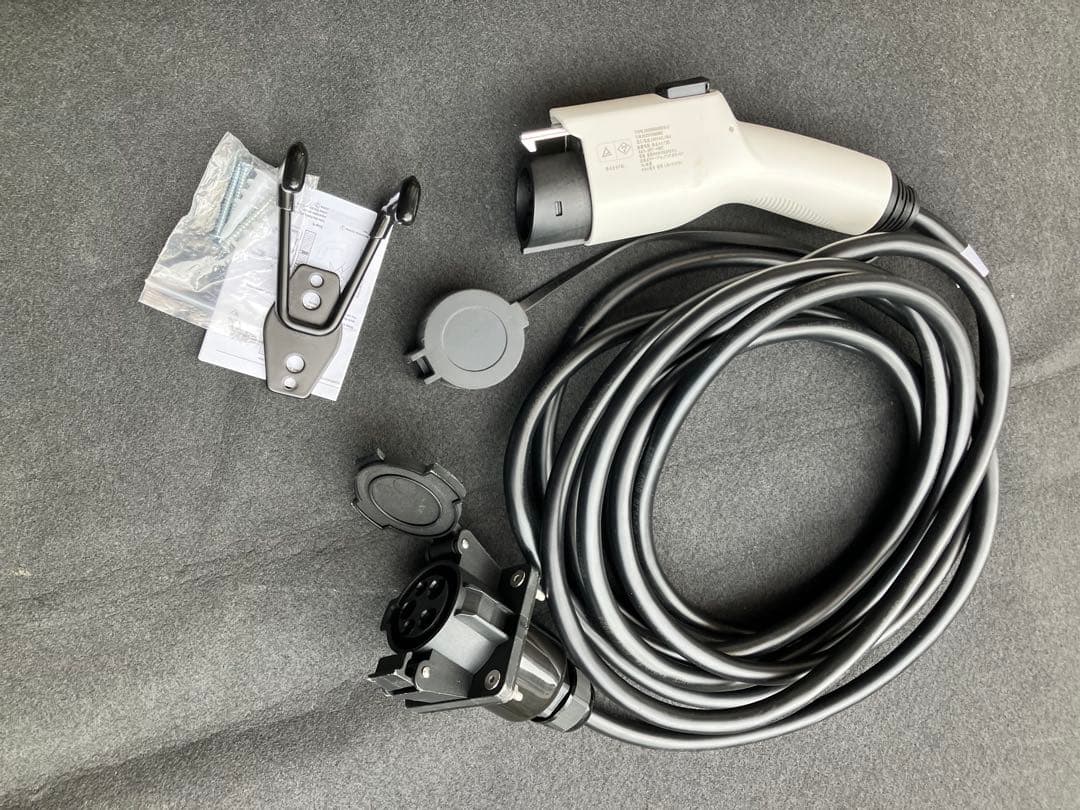 リ*ー様 EV充電ケーブル200V普通充電 約6m