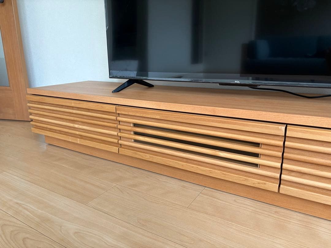 訳あり　木製テレビ台 180cm 格子状デザイン