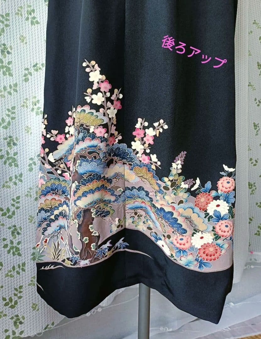 優しい柄♦♦️黒留袖ドレス♦友禅風・正絹・後ろホック【フリーサイズ】着物リメイク