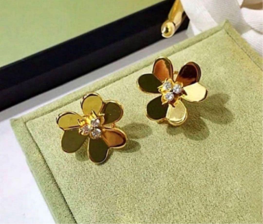 最高級✨ハイクオリティ✨ラージサイズ　ゴールド　ピアス　蒼井優　イヤリング可能