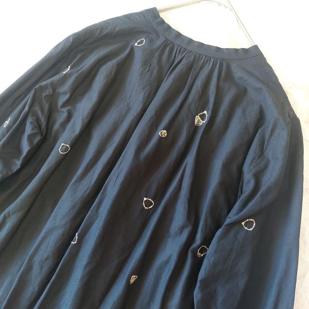 nume ヌメ パラスパレス 総柄 刺繍 ロングワンピース Vネック 七分袖