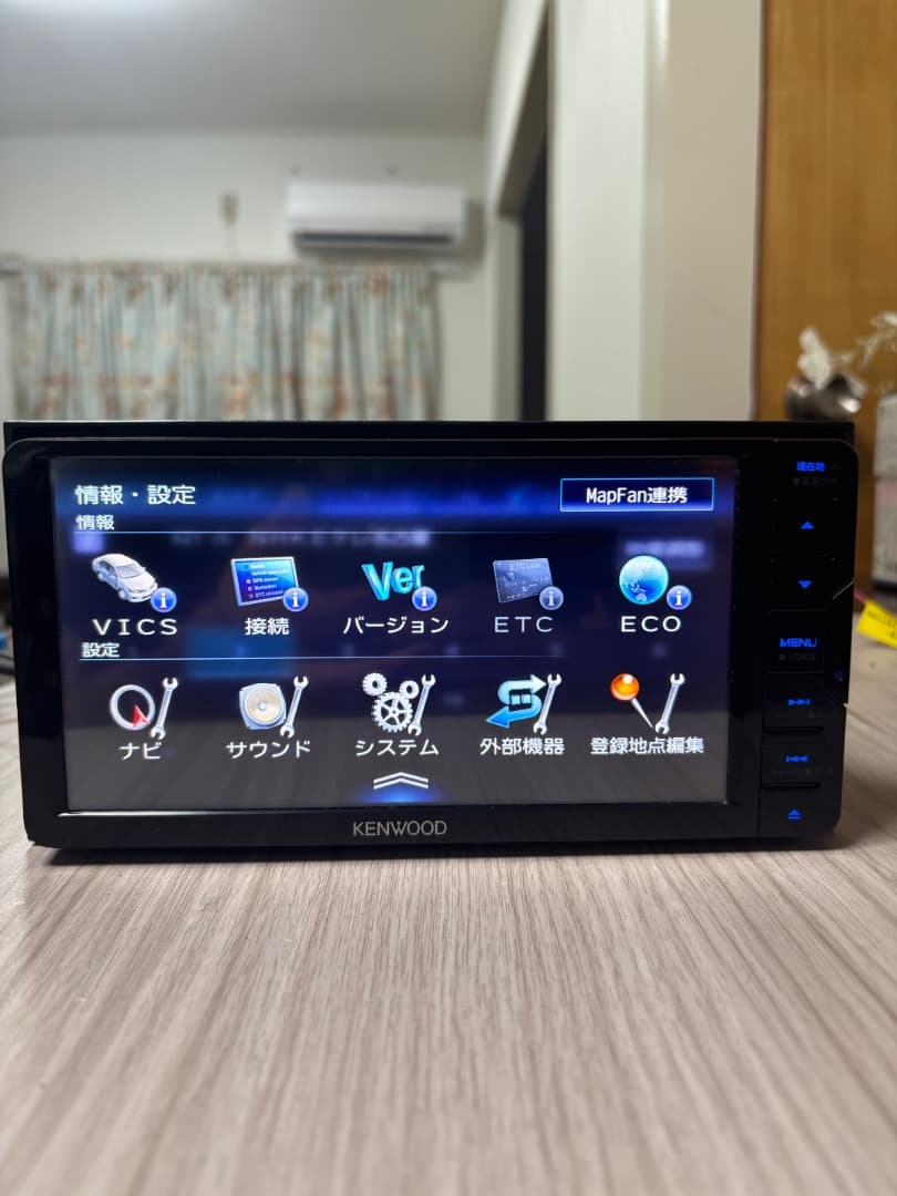 カーナビ MDV-S709W