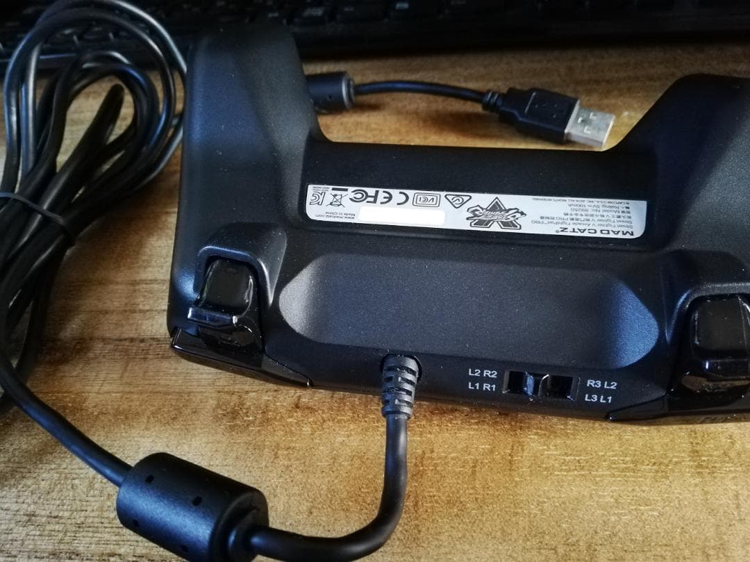 ストリートファイター V ファイトパッドプロ　マッドキャッツ