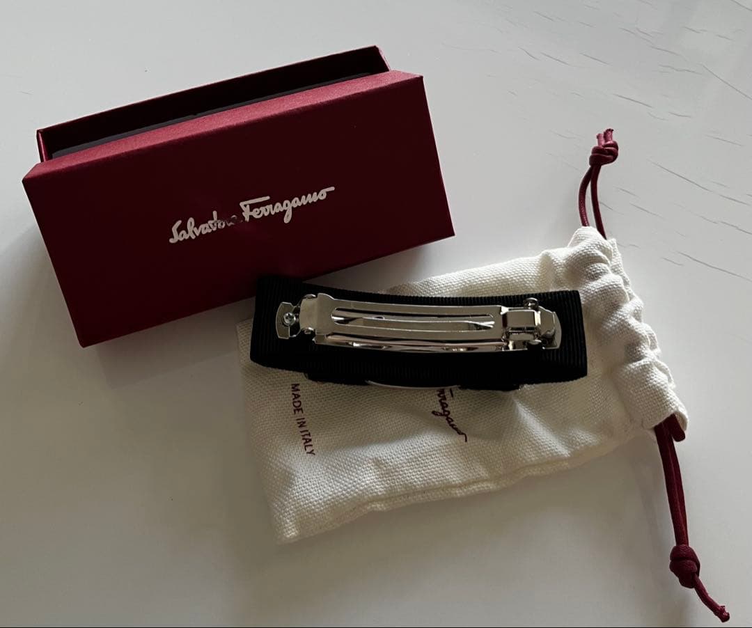 ferragamo フェラガモ　バレッタ