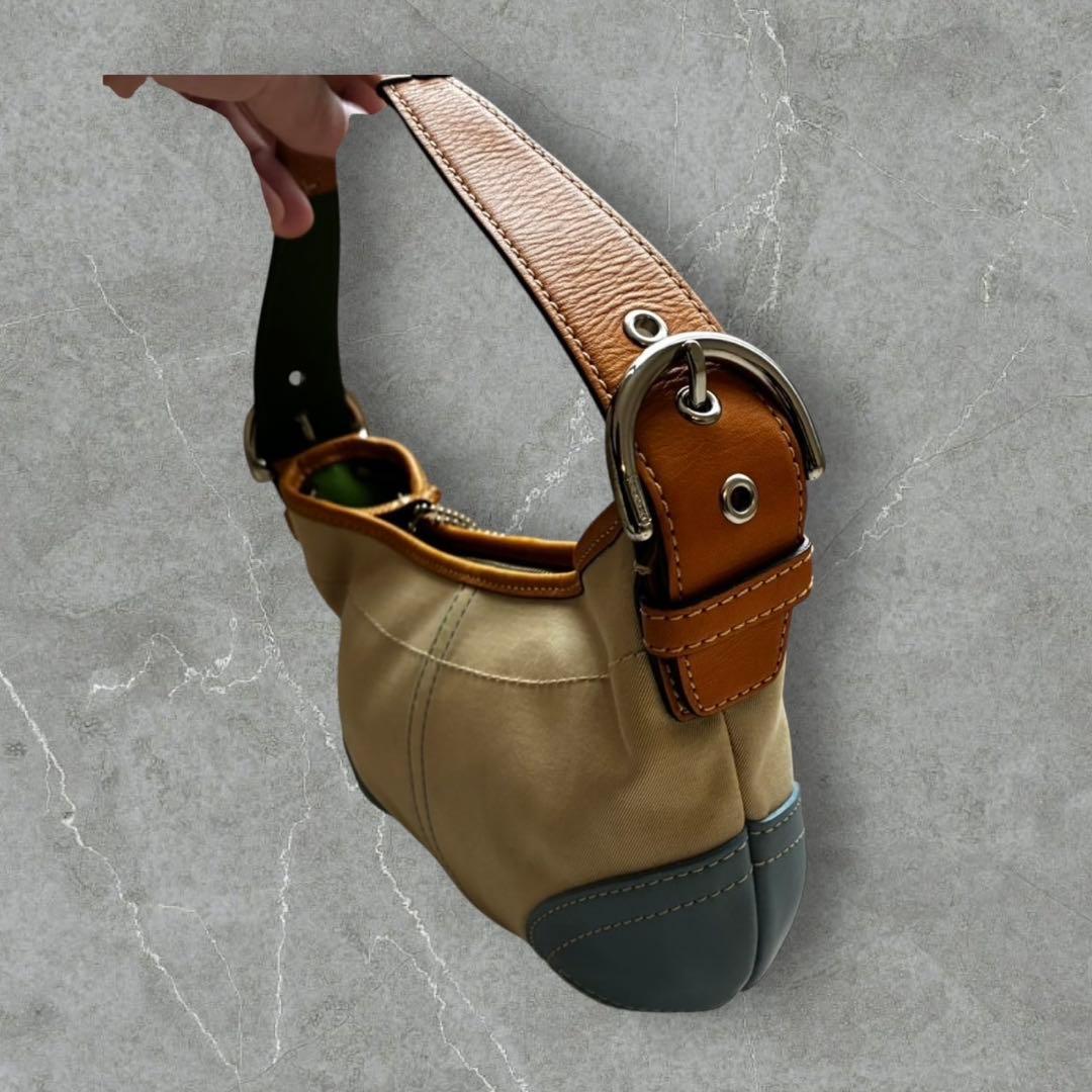 バッグ COACH Y2K multicolor flower shoulder bag