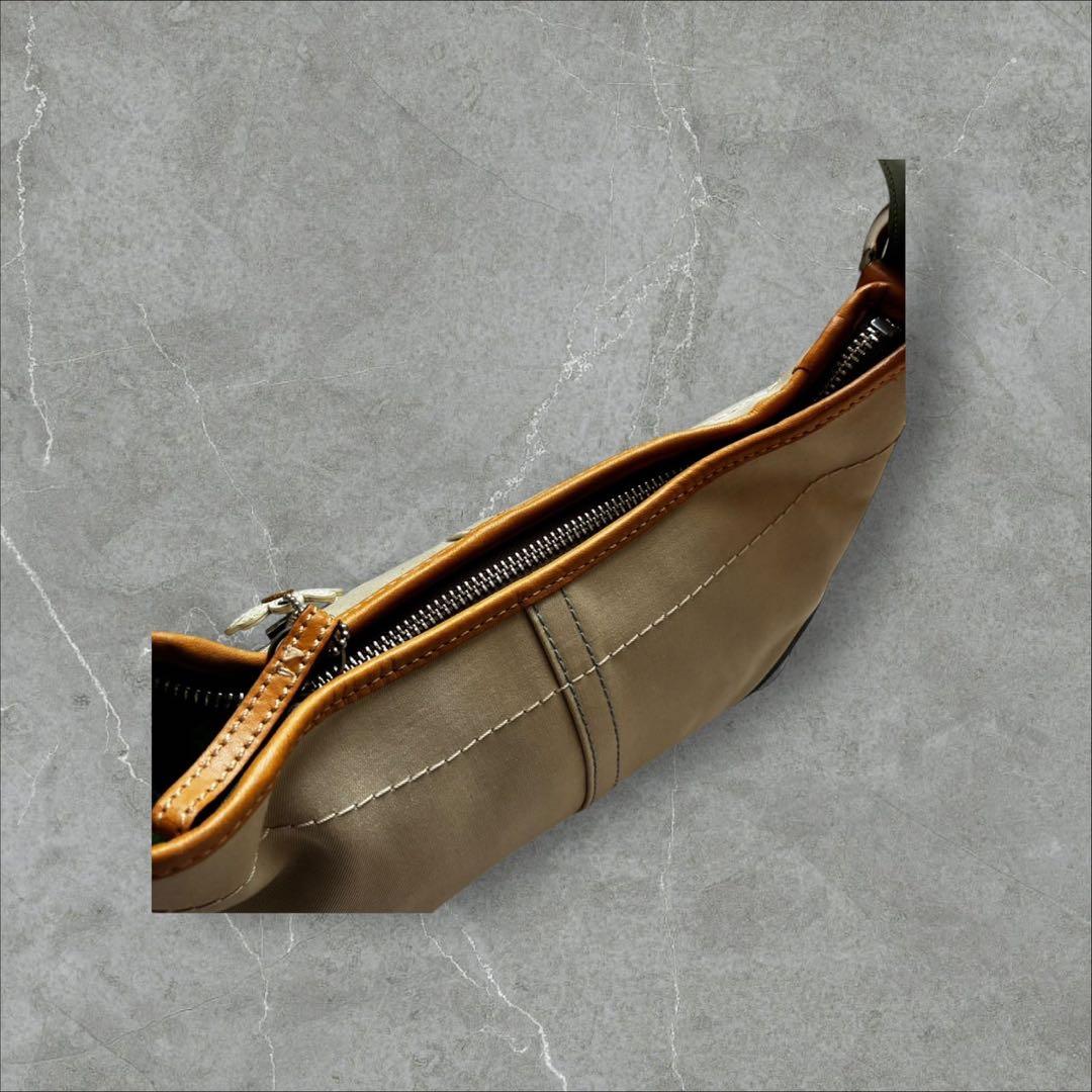 バッグ COACH Y2K multicolor flower shoulder bag