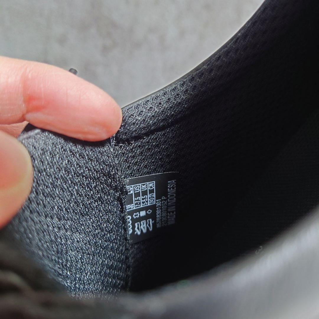 未使用　ecco　ソフトクラシックWスニーカー　ローカット　大人気　黒　24cm