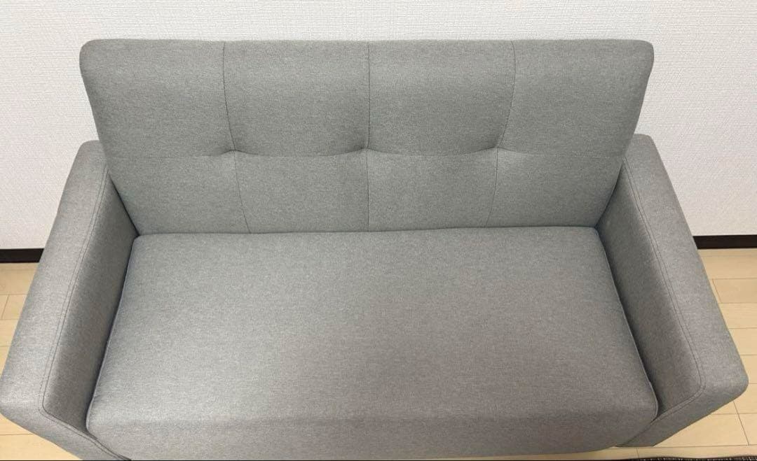 グレー 2人掛けソファ ボタン付きクッション