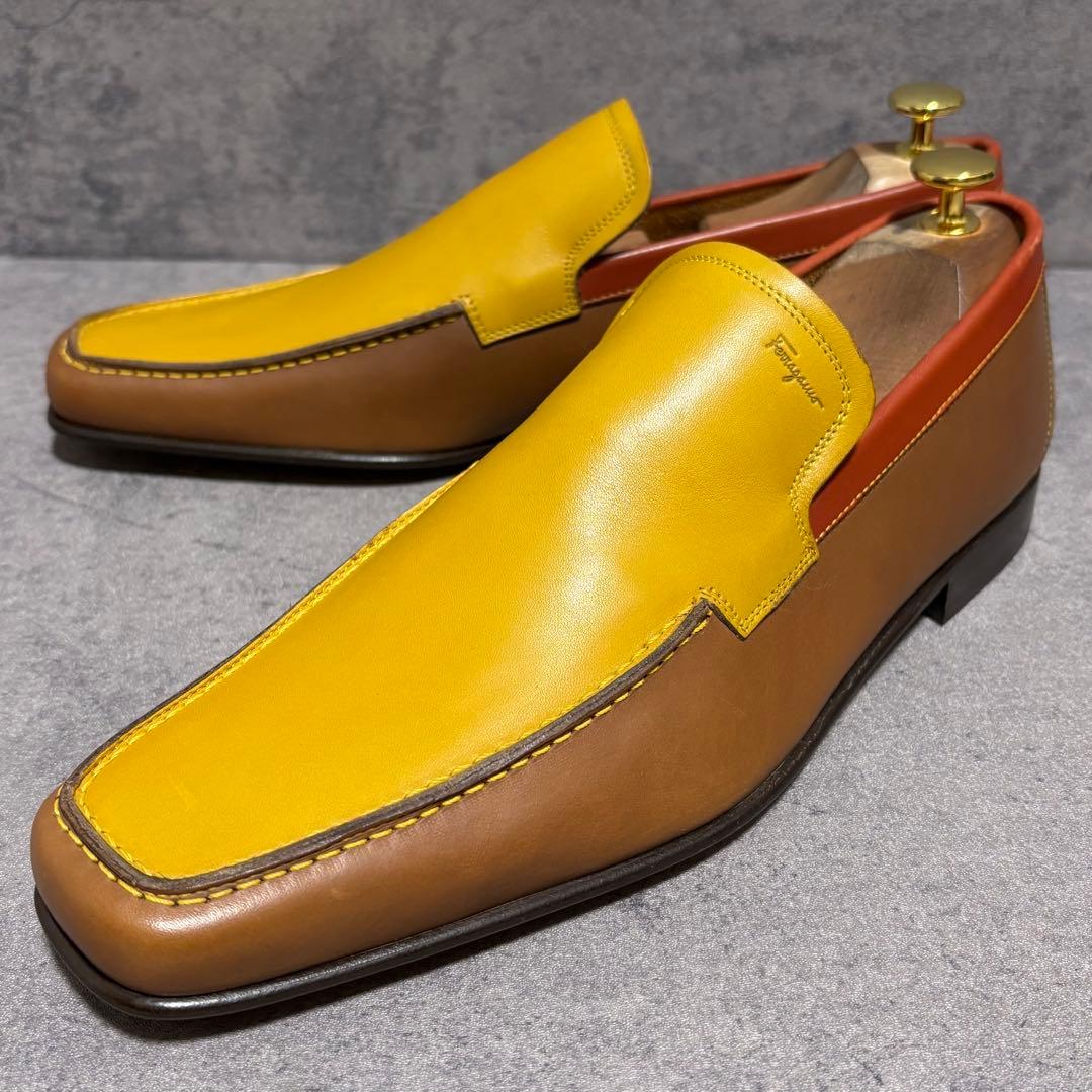 新品希少　サルヴァトーレフェラガモ　ローファー　スリッポン　バイカラー　2082
