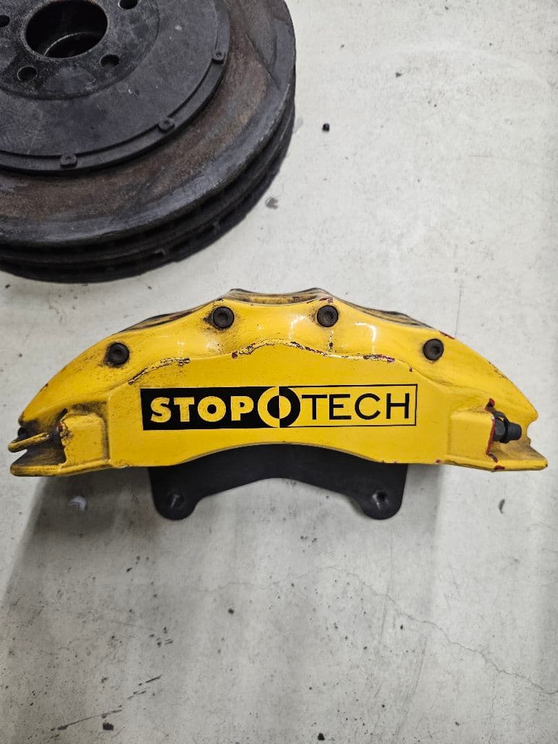 STOPTECH イエローブレーキキャリパー 6ポッド