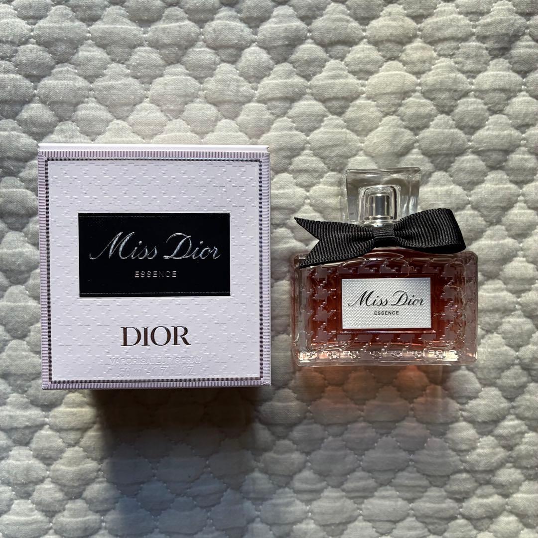 【新品未使用】Miss Dior Essence 50ml ホリデーコレクション