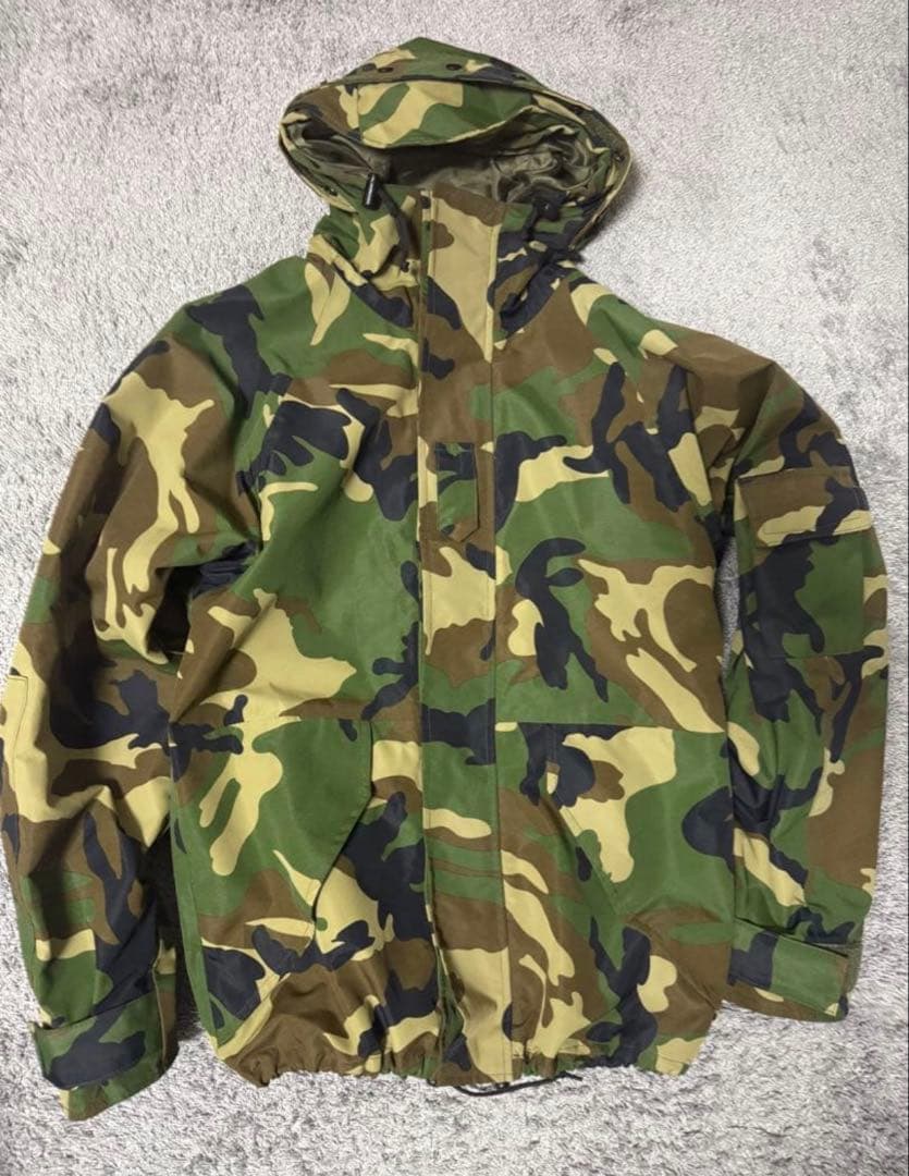 ECWCS エクワックス 迷彩ミリタリージャケット ウッドランドカモ gen1