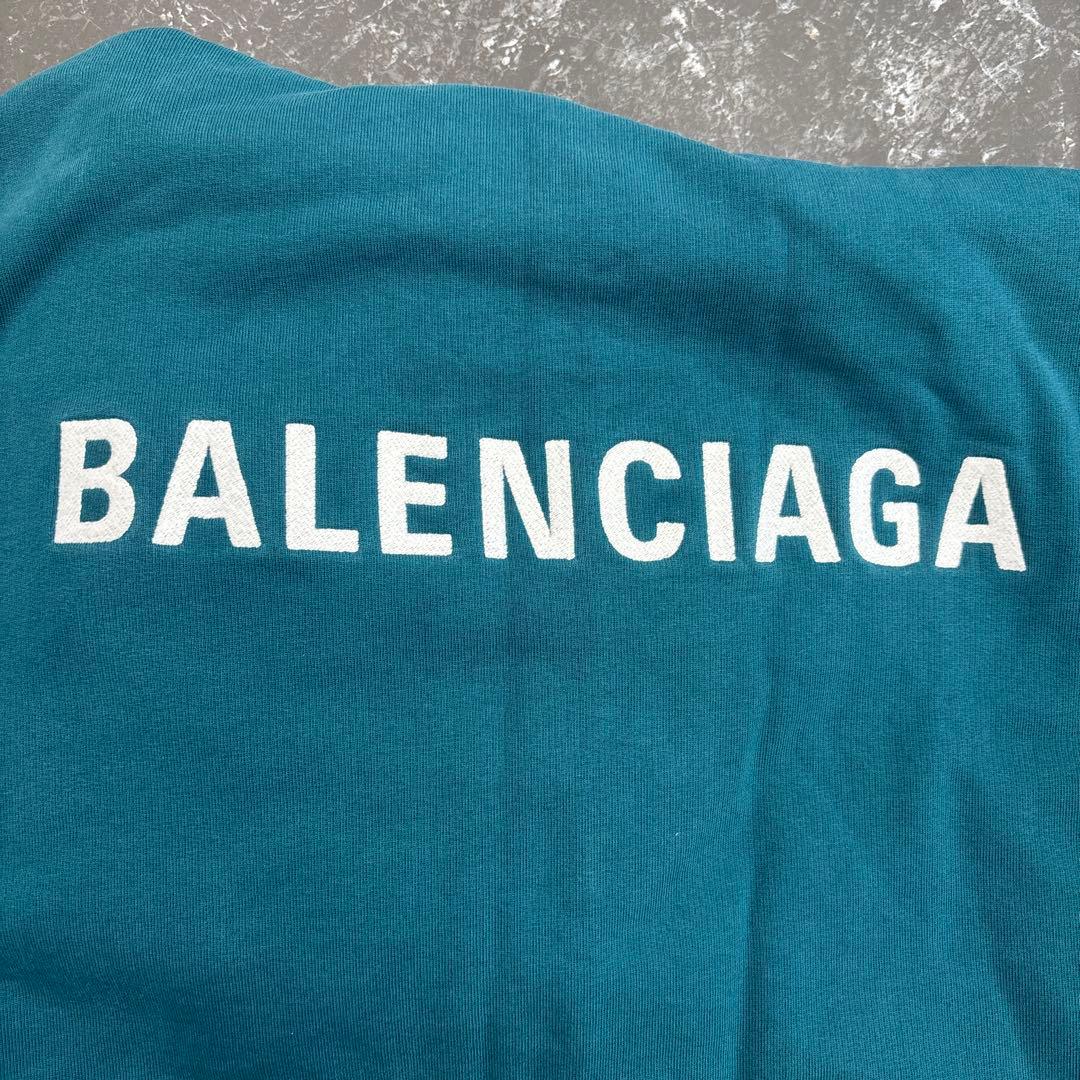 バレンシアガ　パーカー　ユニセックス　サイズXS