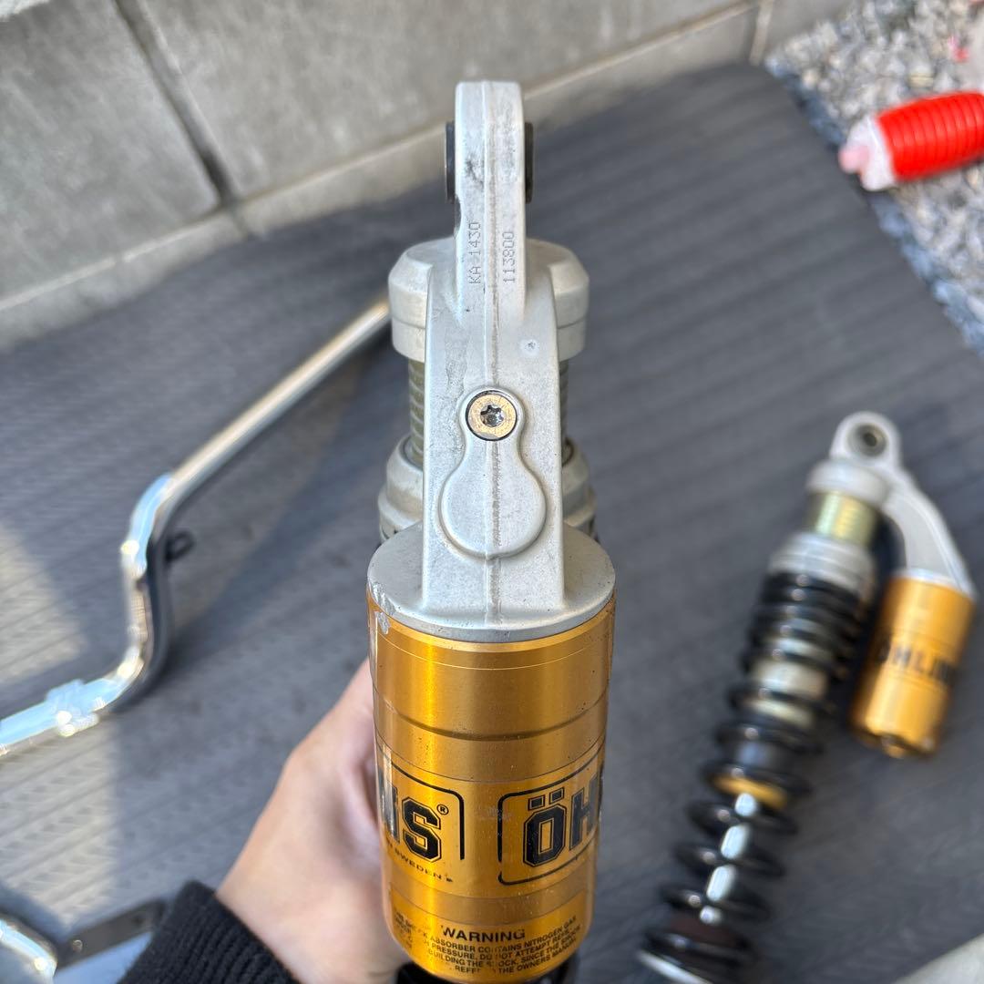 Öhlins サスペンション トライアンフ　ボンネビル空冷