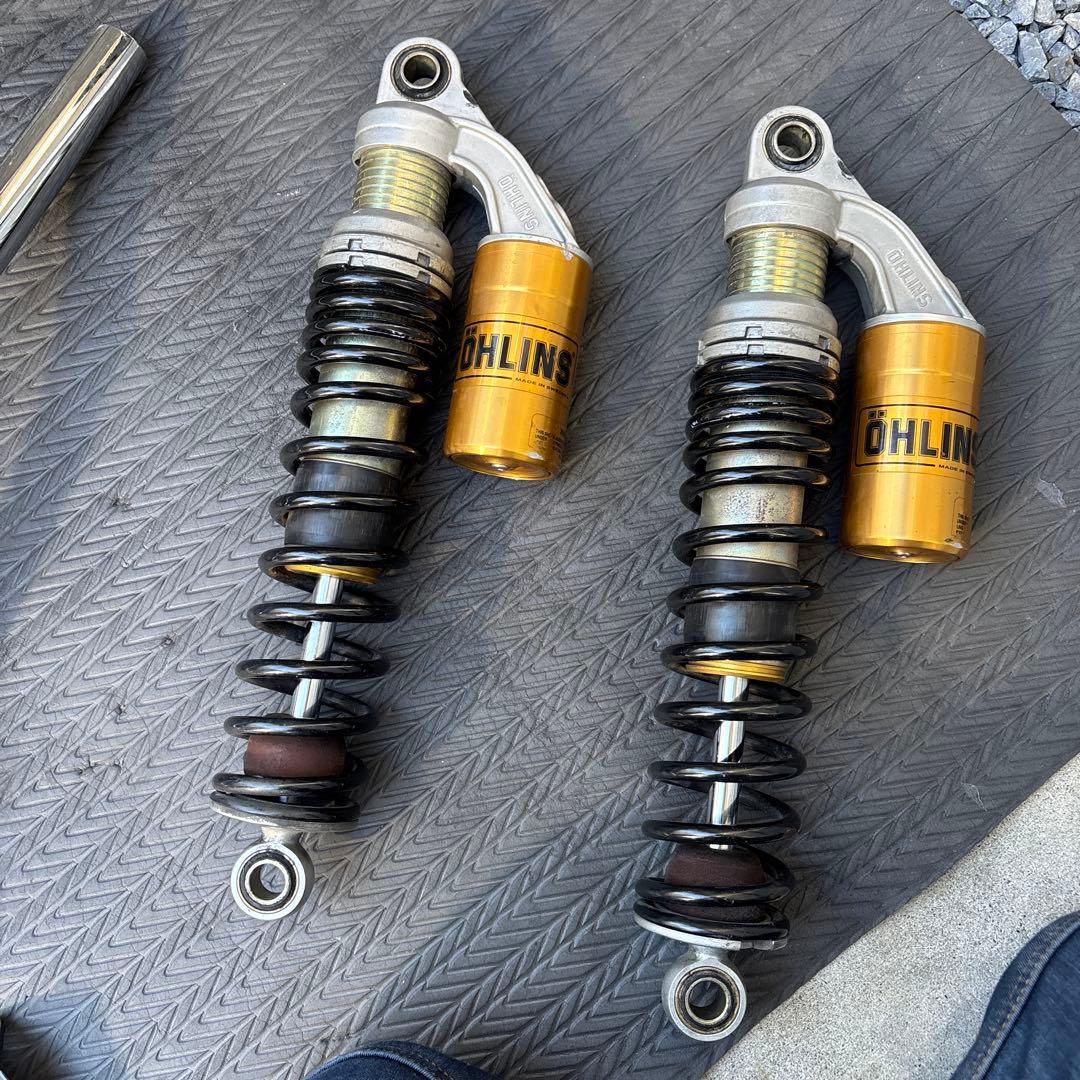Öhlins サスペンション トライアンフ　ボンネビル空冷