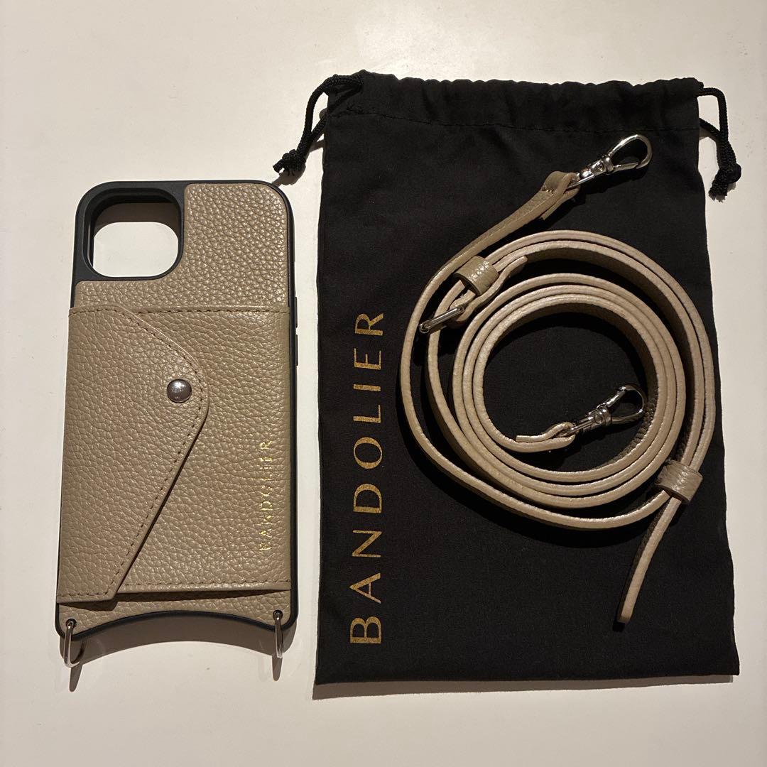 BANDOLIER バンドリヤー iPhone13 ケース ストラップ付ベージュ