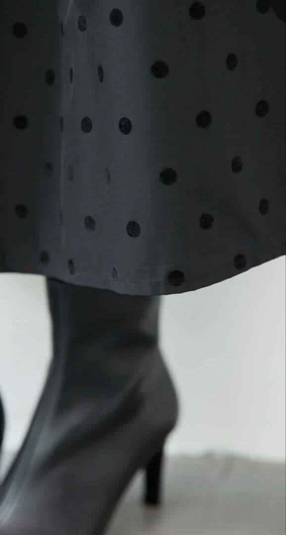 PLUS OTO.HA フロッキードット切替ワンピース