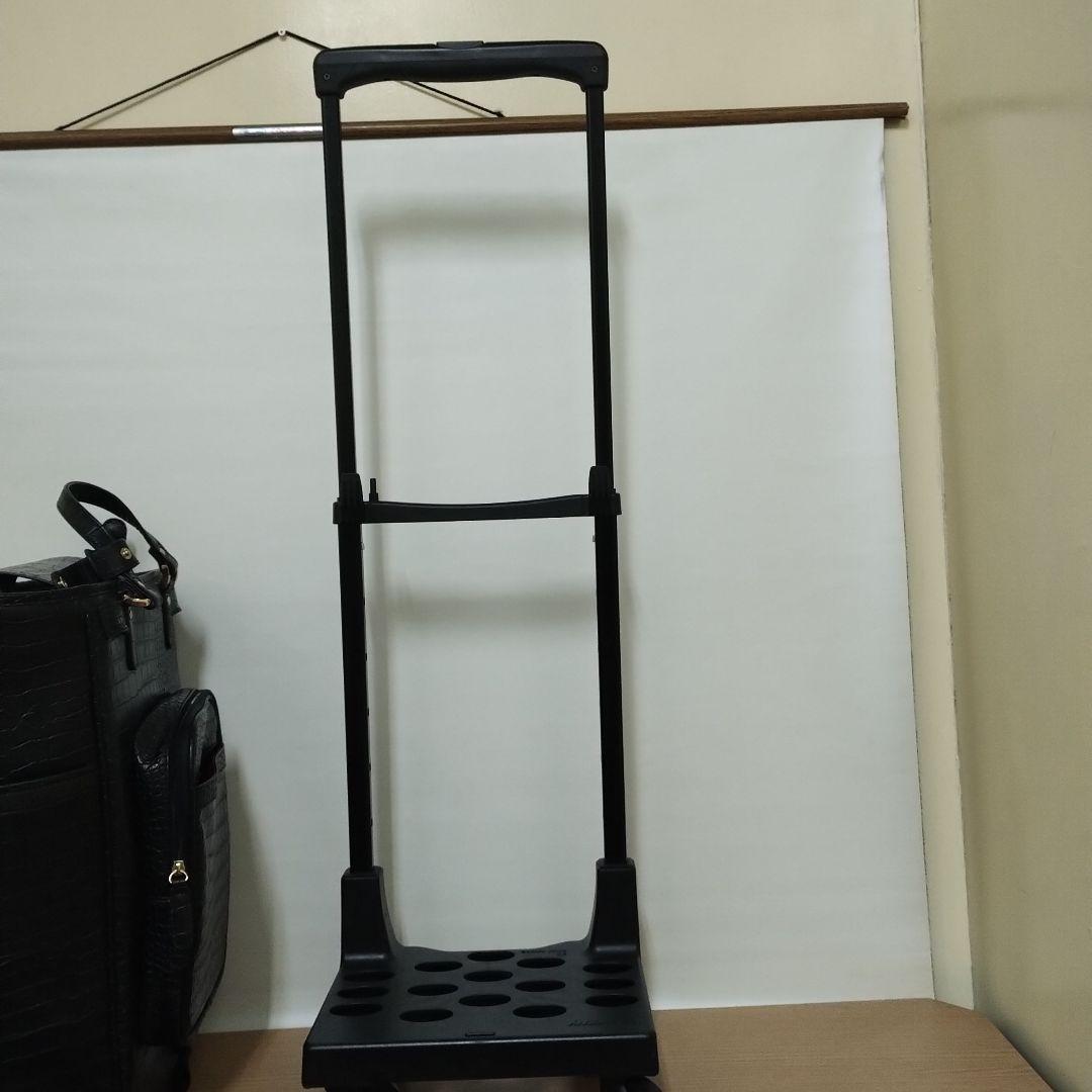 黒 クロコダイル調 キャリーケース