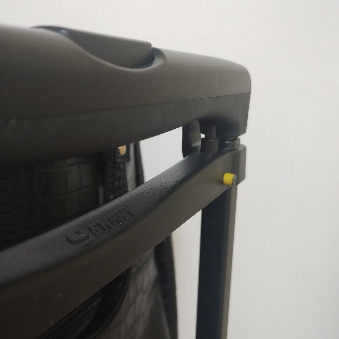 黒 クロコダイル調 キャリーケース