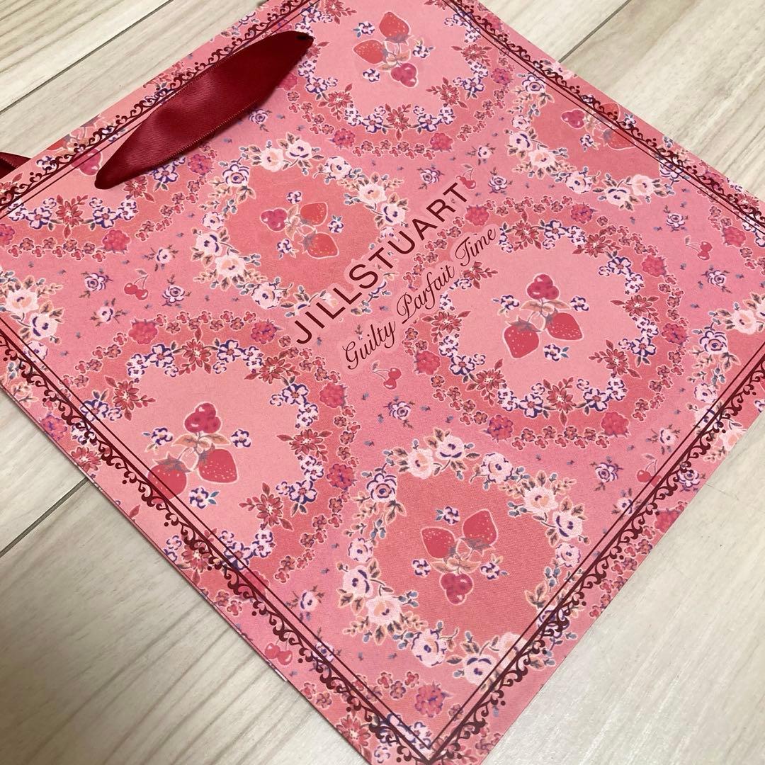 ジルスチュアート　ギルティパフェタイム　コレクション ショッパー付き