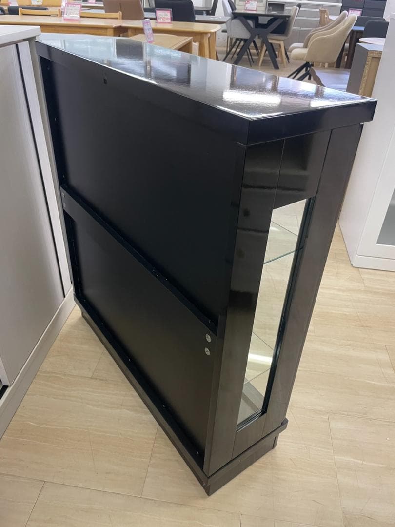 【完成品】　ショーケース　コレクションケース　ラック　棚　扉　飾り棚　ブラック