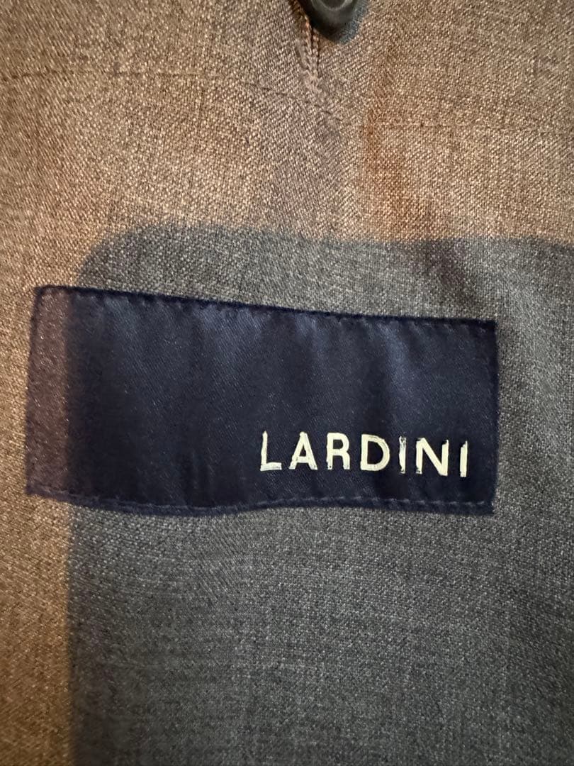 LARDINI トラベルパッカブル　グレー スーツ　セットアップ