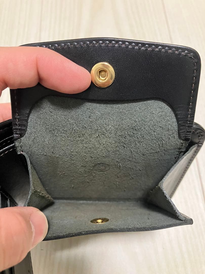 WILD SWANS 二つ折り財布 黒