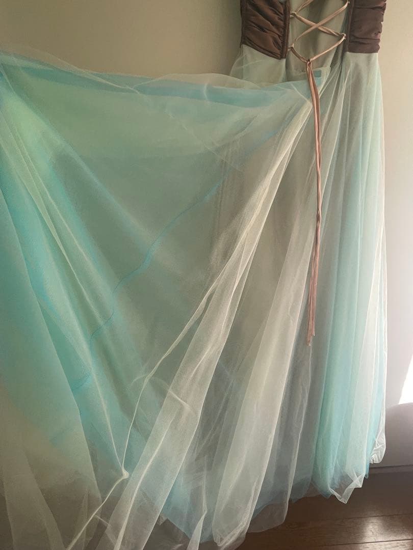 オーロラミントグリーン ビジューコンサート演奏会ウェディングドレス7層構造