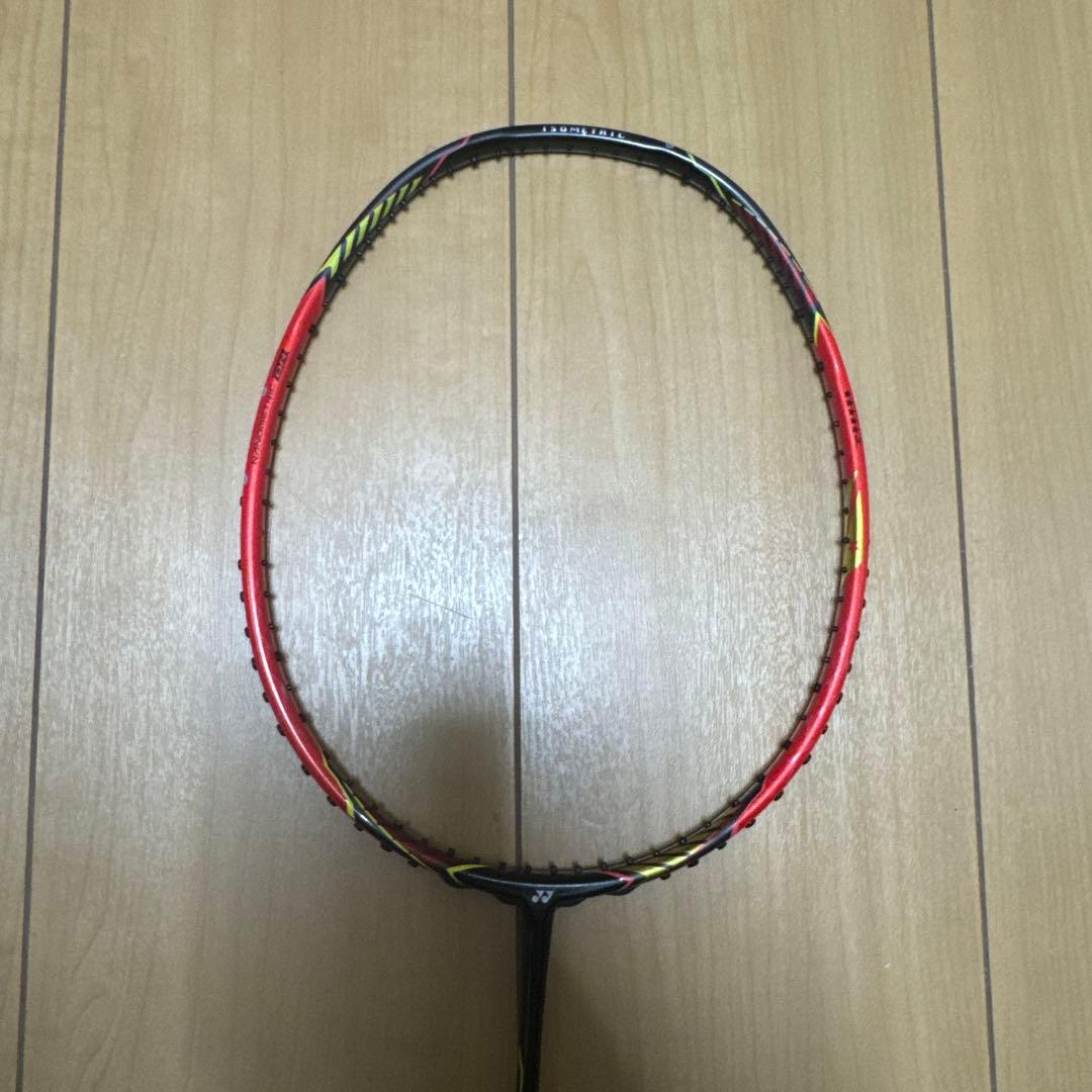 YONEX VOLTRIC LD FORCE 4U5G 数量限定　リンダンモデル