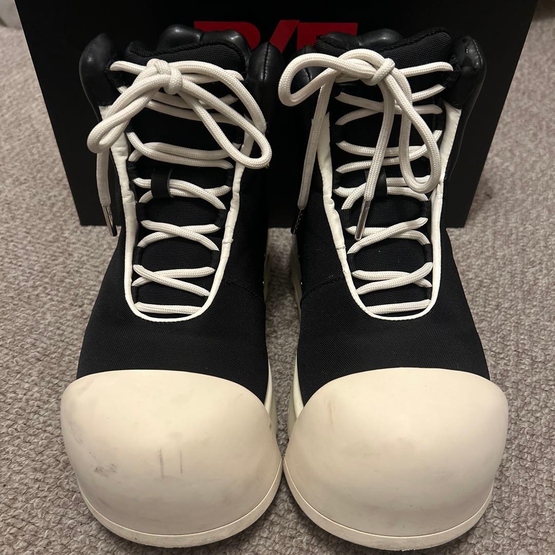 FVVO スニーカー