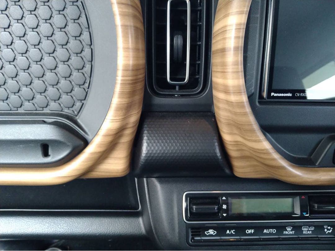 新型ハスラー　インテリアパネル　インパネガーニッシュ　マット茶木目