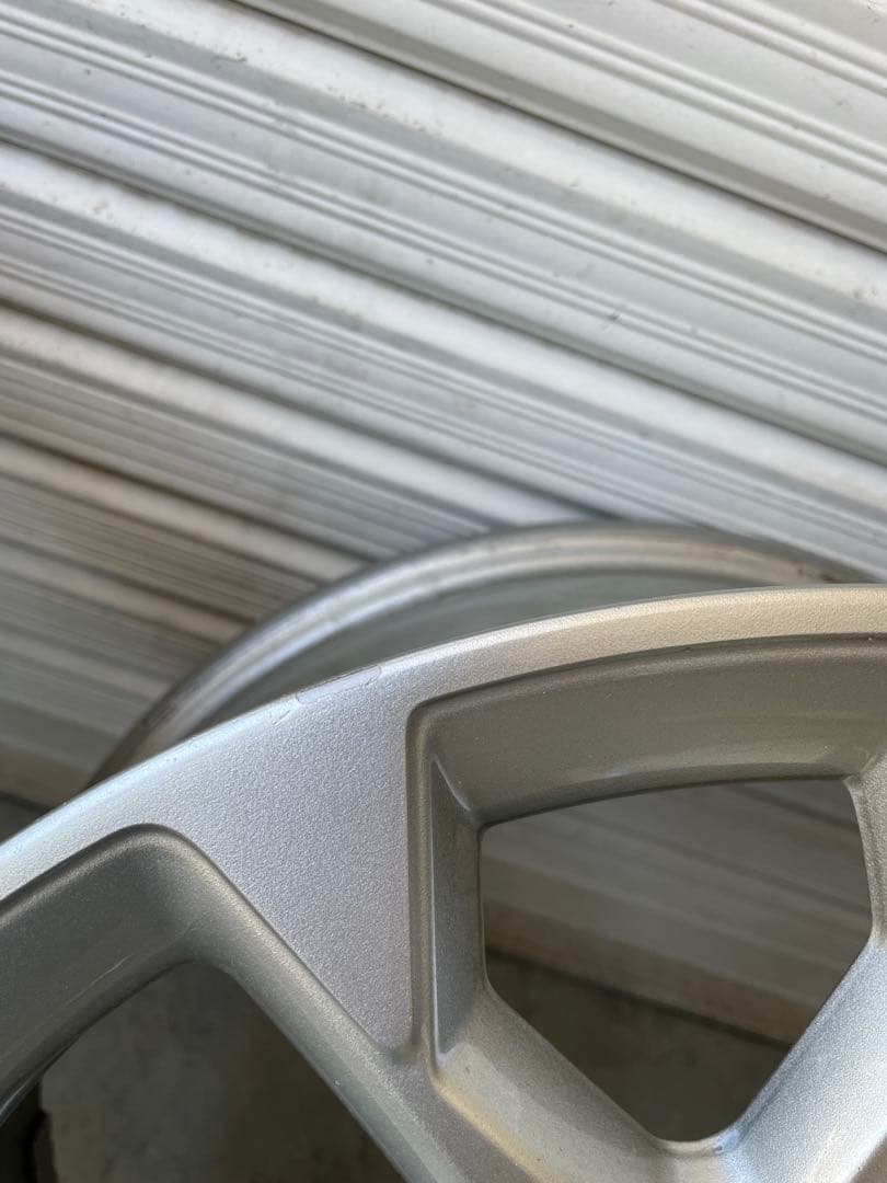 アバルト595 コンペティツオーネ 純正ホイール