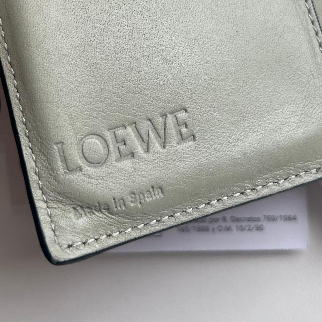 104 極上美品 LOEWE ロエベ 2つ折り財布
