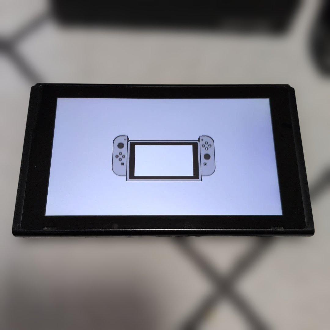 【即決価格有り】switch本体　スマブラドック　プロコン　SDカード付き