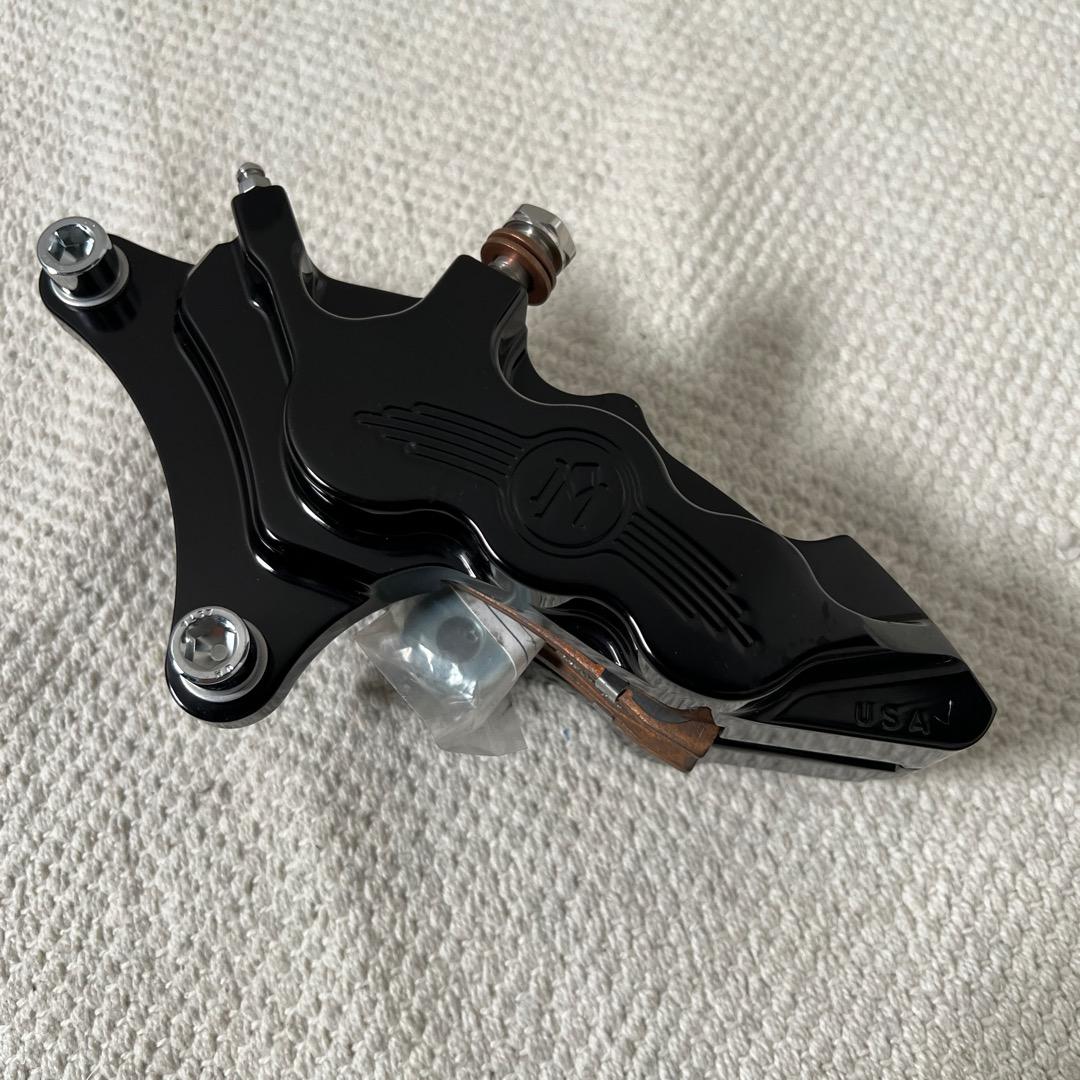 パフォーマンスマシン　ブレーキキャリパー　フロント