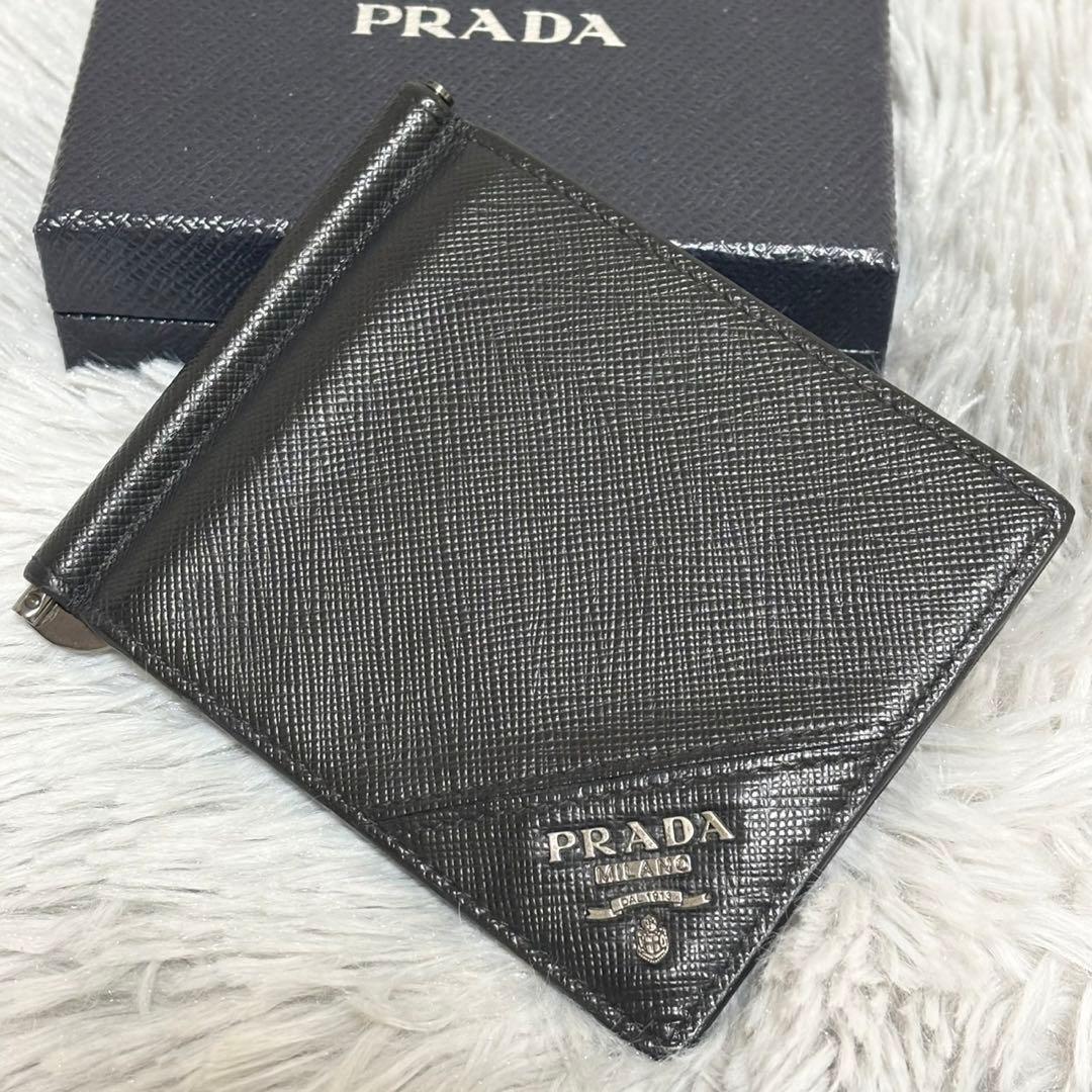 極美品/RFID✨プラダ マネークリップ サフィアーノ メタルロゴ 折り財布