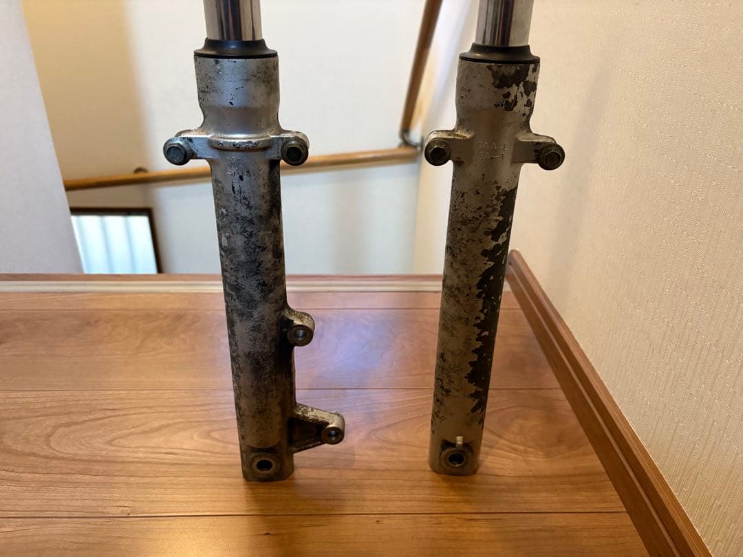 NS-1 フロントフォーク