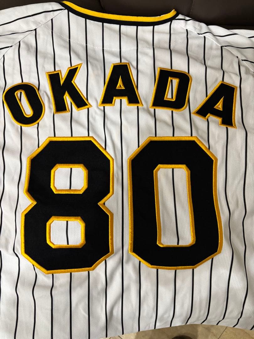阪神タイガース 岡田監督 ユニフォーム 80