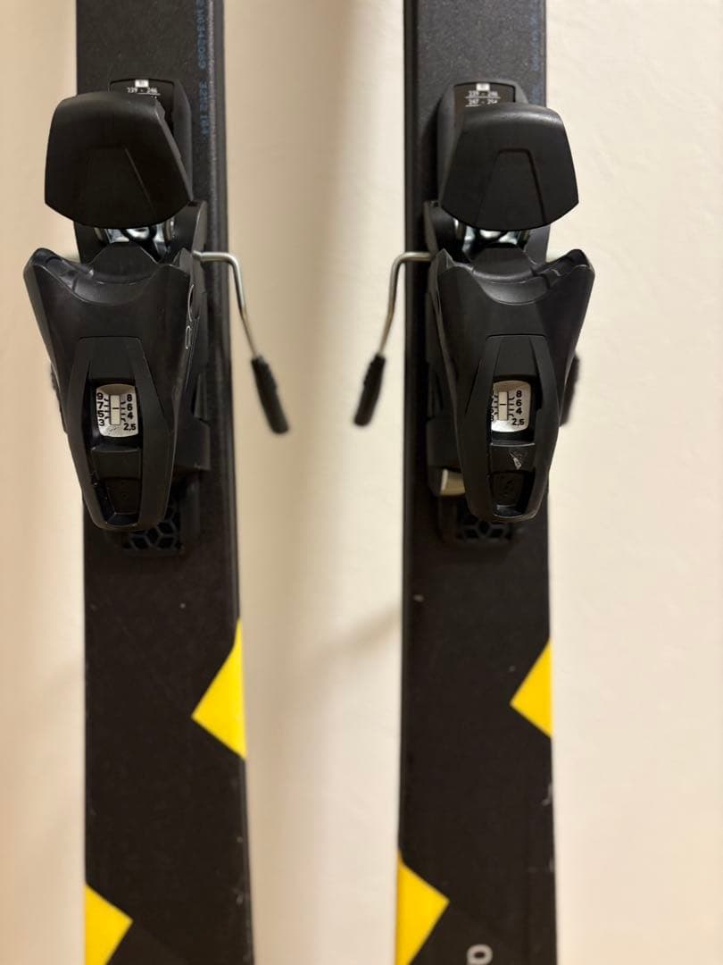 HART QUEST スキー 板 黒/黄色 ポールセット