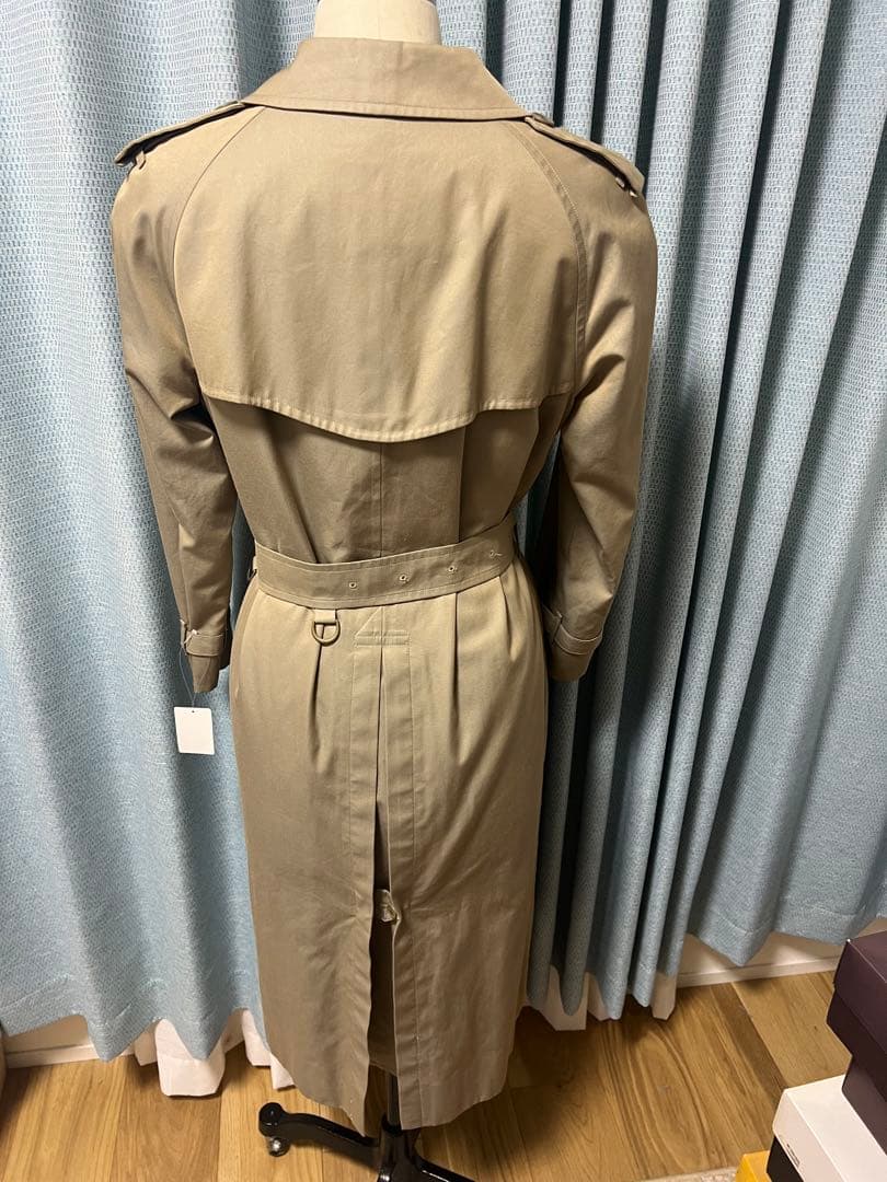 美品　バーバリー　大きいサイズ　トレンチコート