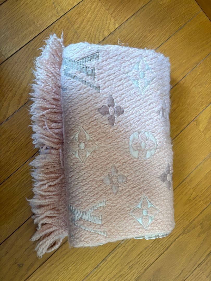 Louis Vuitton モノグラム マフラー ピンク　タグなし